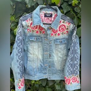 Used Johnny was jeans jacket size L.